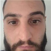 Laureato in fisica teorica, con esperienza nell'insegnamento a licei scientifici